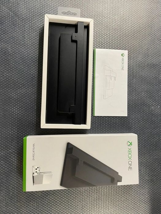 Xbox One S + 1 comando (na caixa)