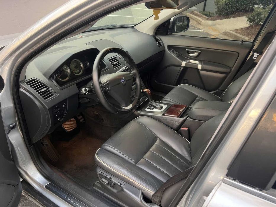 Volvo XC90      2014