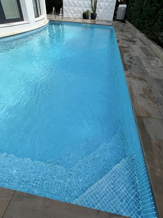 Manutenção e limpeza de piscinas e spas