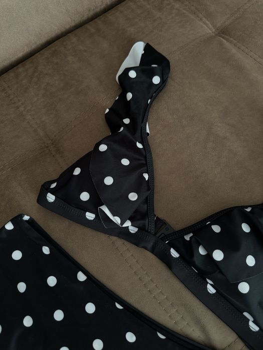 Роздільний купальник у горох