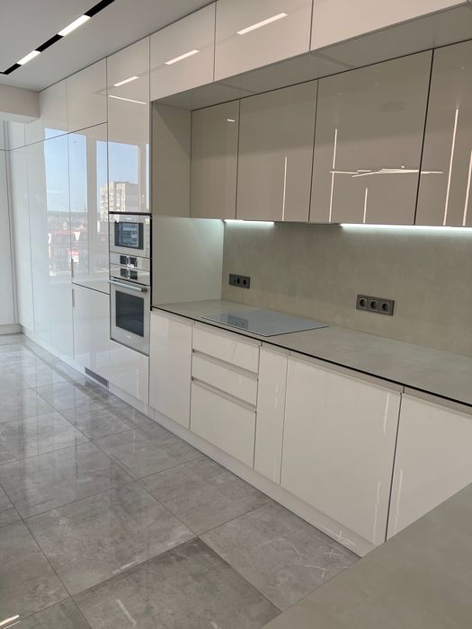 Кухня. Кухонні меблі. Кухня під замовлення. Замір, проект, монтаж.