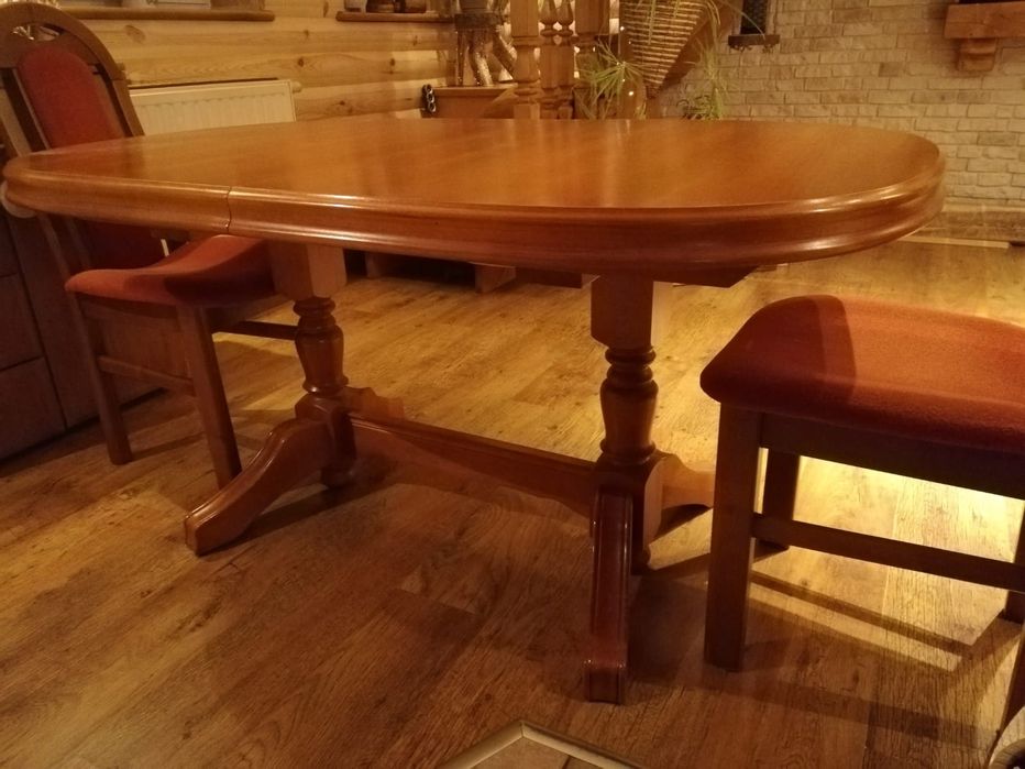 Solidny duży komplet stół plus krzesła