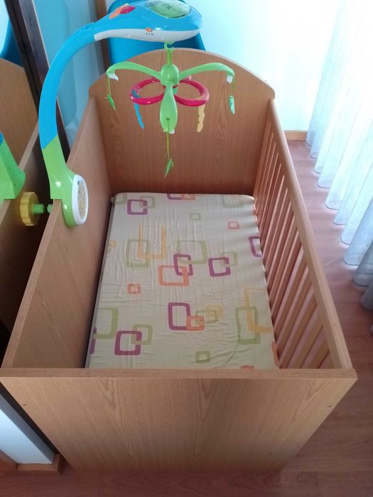 Cama berço de bebé