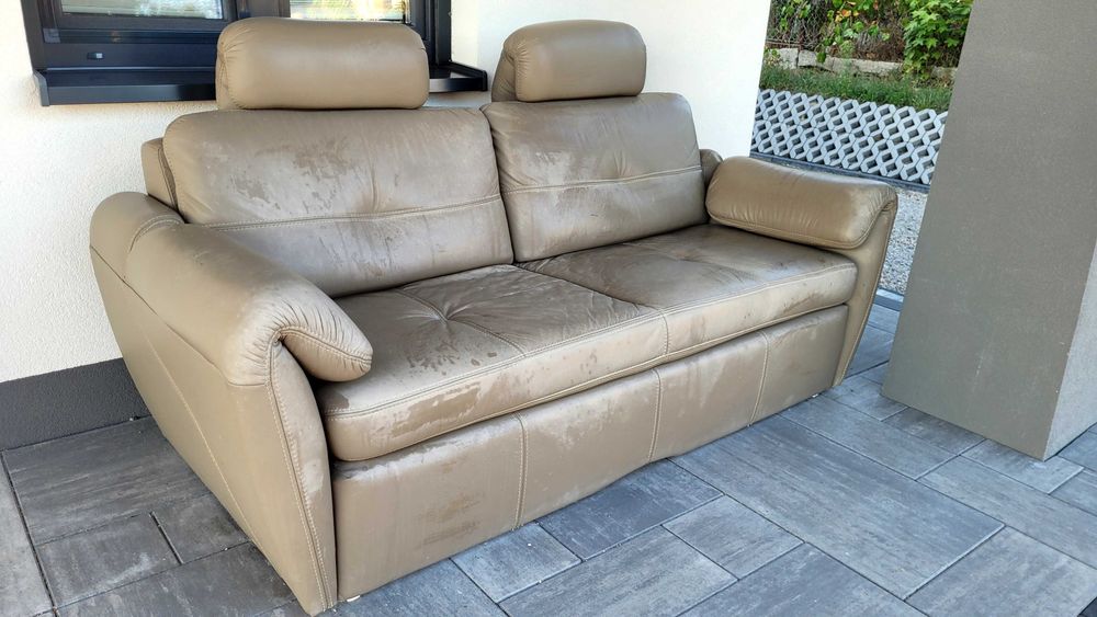 Komoda i  rozkładana sofa