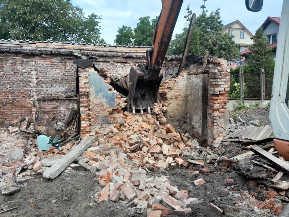 Wycinka drzew, usługi rębakiem,  wyrywanie korzeni, rozbiórki