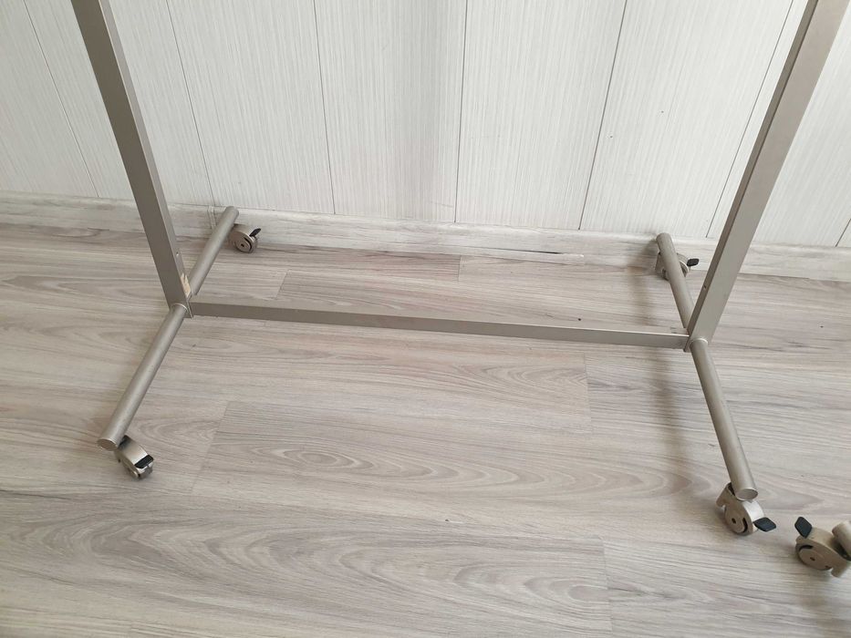 wieszak półka regulowany sklepowy niklowany solidny