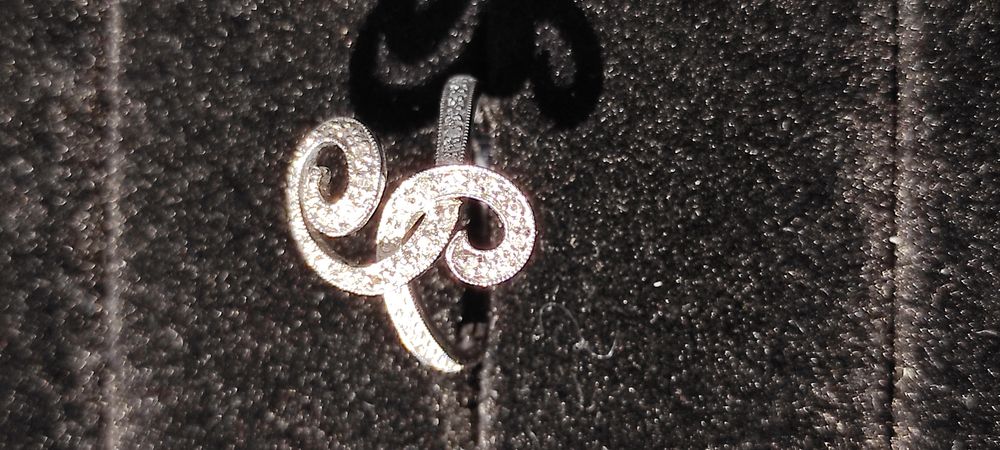 Продам золоту 585* каблучку з діамантами, імпорт