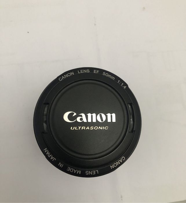 Objectiva Canon Ultrasonic 1:1,4
