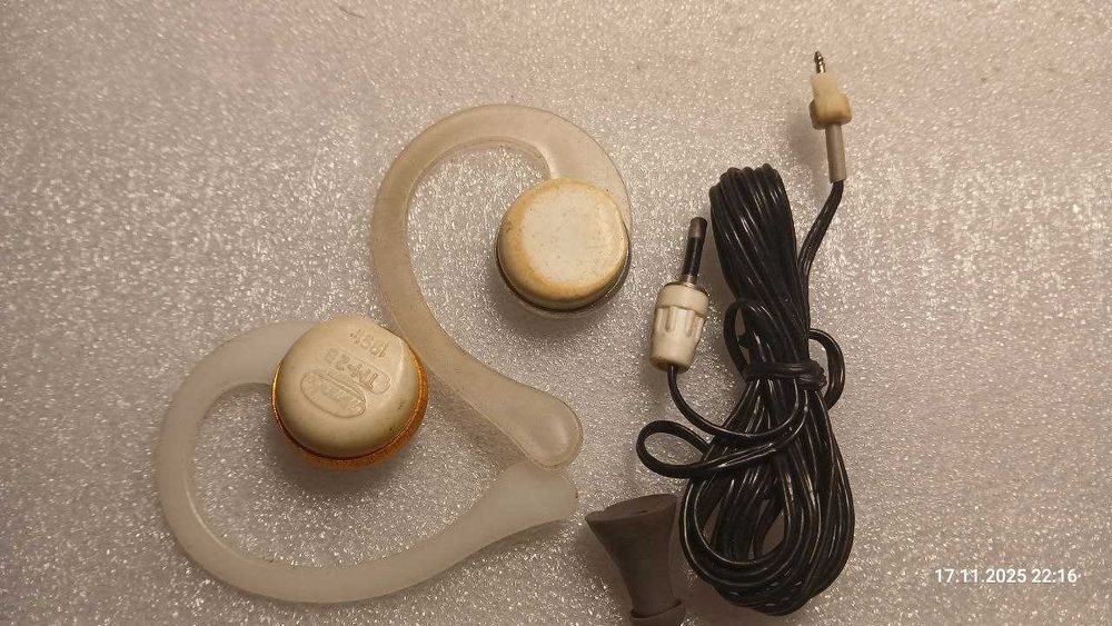 Старые наущники прошлого века