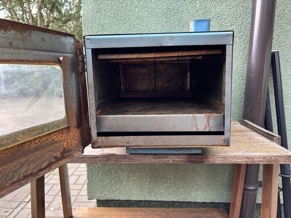 Opiekacz elektryczny z okresu Prl