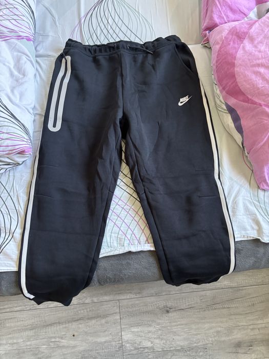 Sprzedam  dres nike Tech Flecce