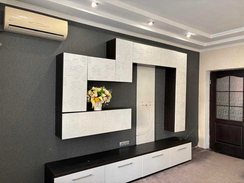 Продам двокімнатну квартиру. Крюків. Приходька.