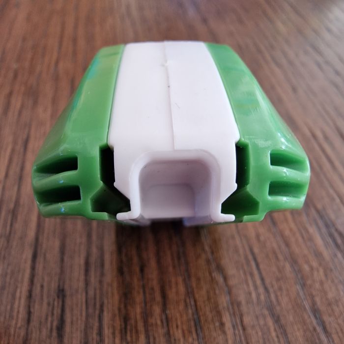 Ostrzałka do wycieraczek samochodowych