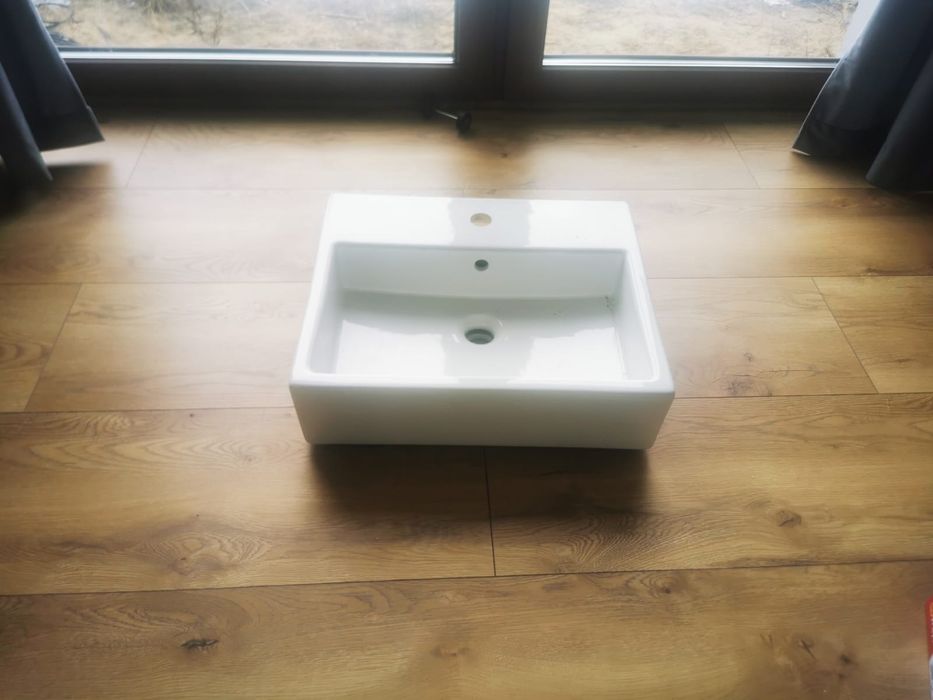 Umywalka pólblatowa Ideal Standard