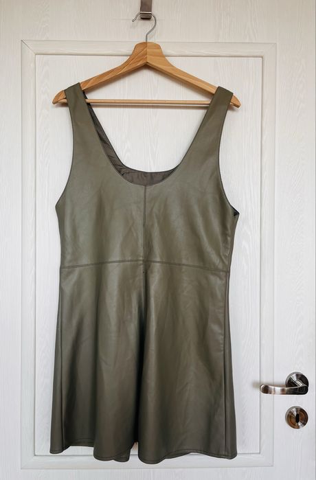 Sukienka Mango mini ekoskórą S 36 oliwkowa khaki