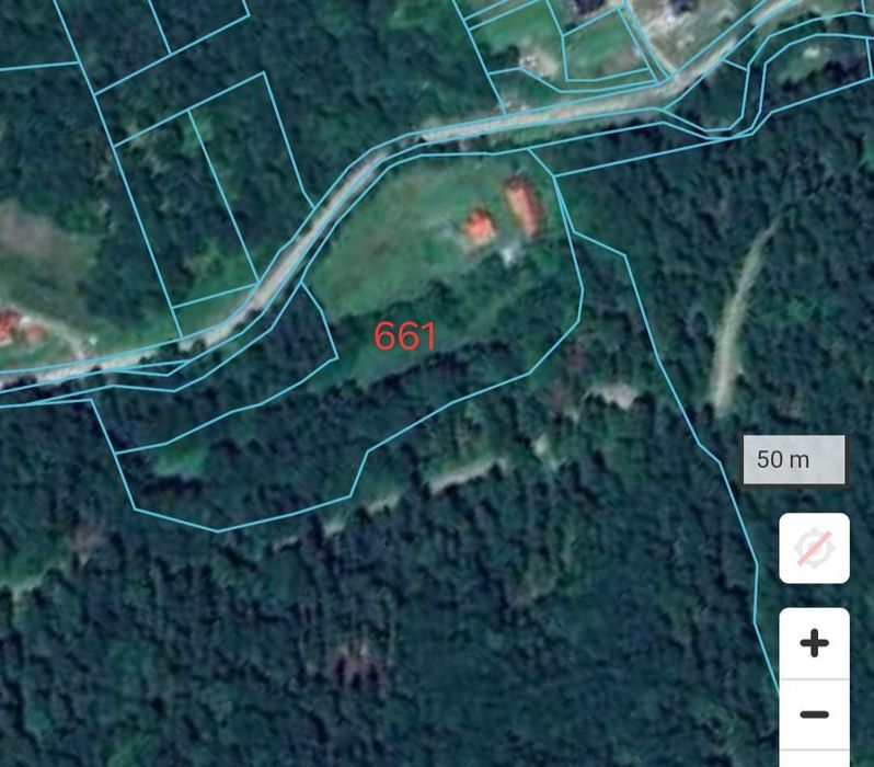 Duza dzialka z domem na sprzedaż