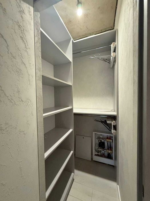 Оренда 2-кім. квартири з виглядом на парк Залізна Вода є 2 паркомісця