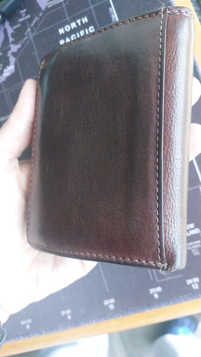 Vendo carteira da Camel, castanha como nova