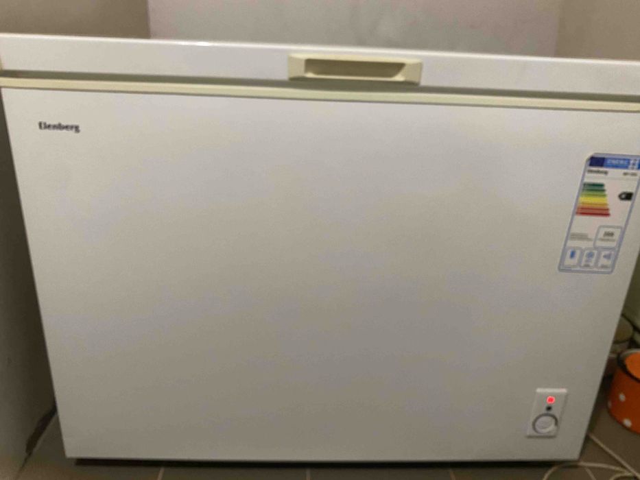 Продам морозильну камеру