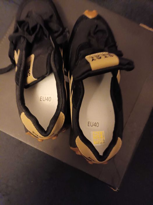 Buty sznurowane