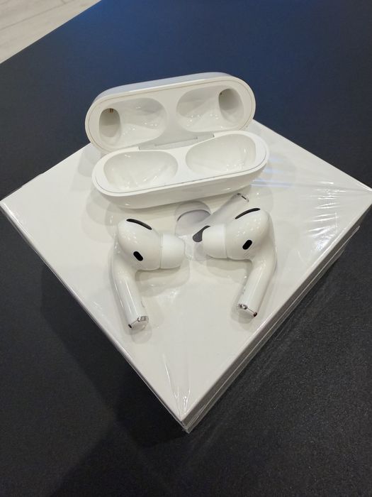 навушники Airpods pro з кейсом