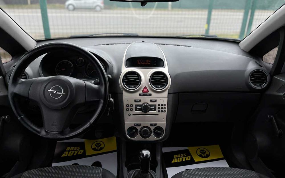 Opel Corsa 2009 року