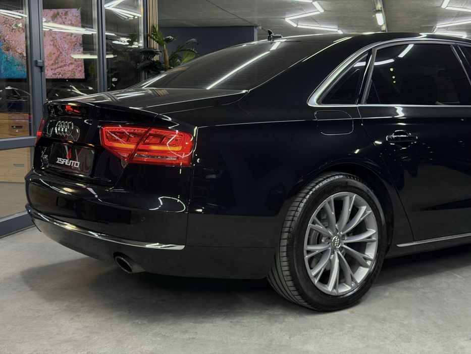 Audi A8L