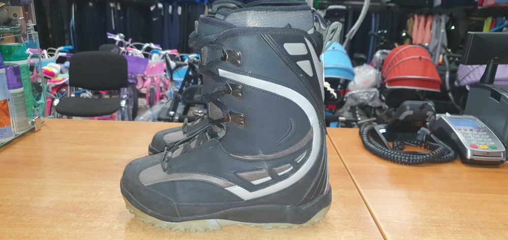 Buty snowboardowe ARTIC ONE ( rozmiar 42 )