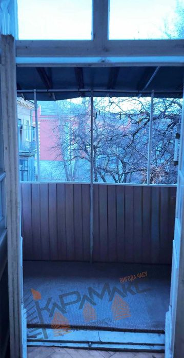 Продається простора 1-кімнатна квартира на вул. Героїв УПА