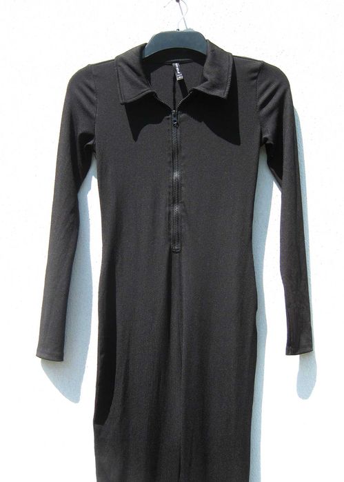 Чёрный длинный облегающий комбинезон в рубчик на молнии FB Sister S