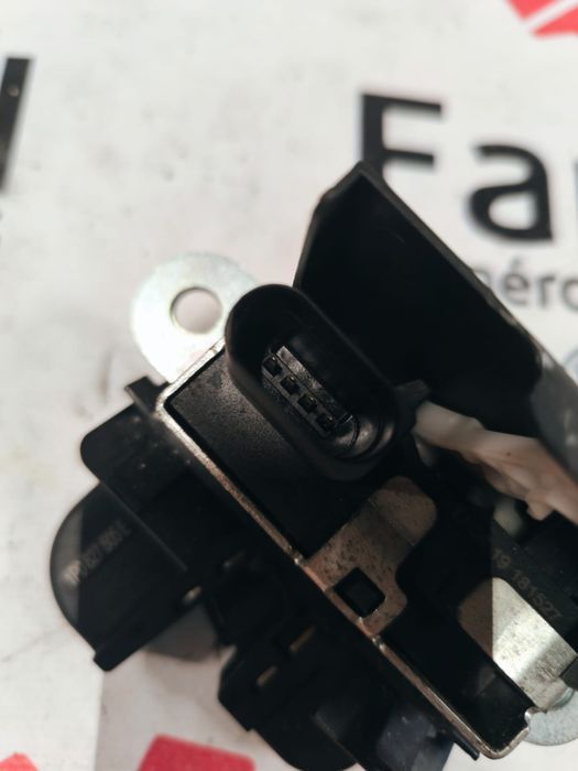 Ficheira Da Mala  - 1P0827505E - SEAT LEON (1P1)