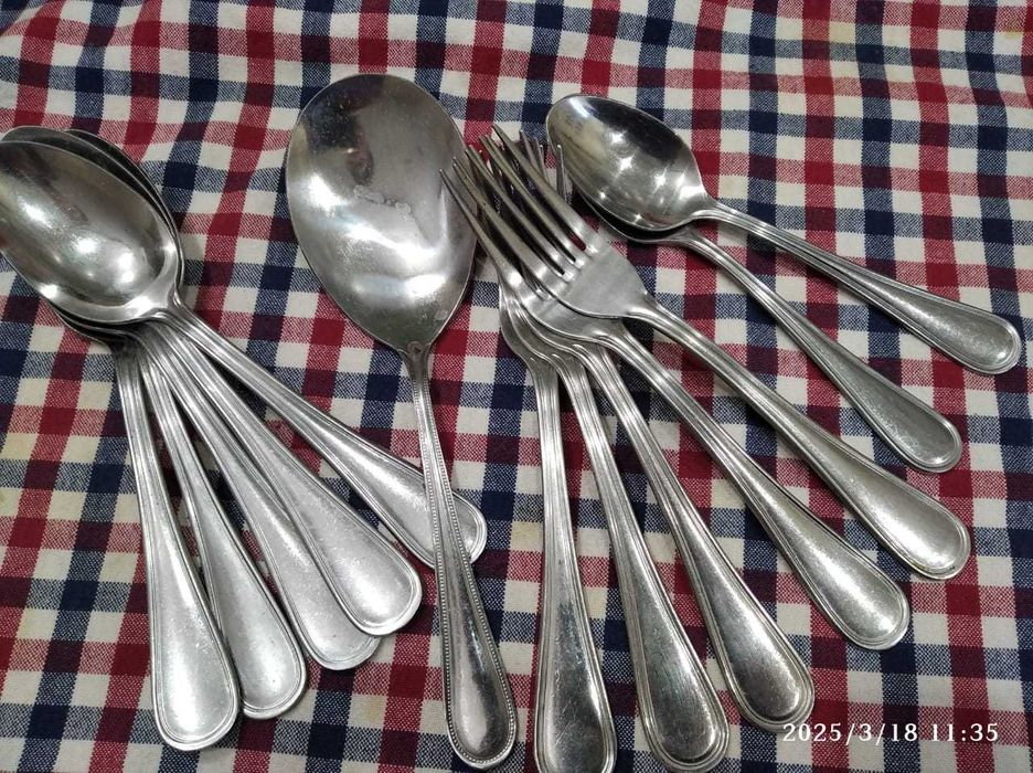 Широкий вибір наборів столових приборів: вилки, ложки