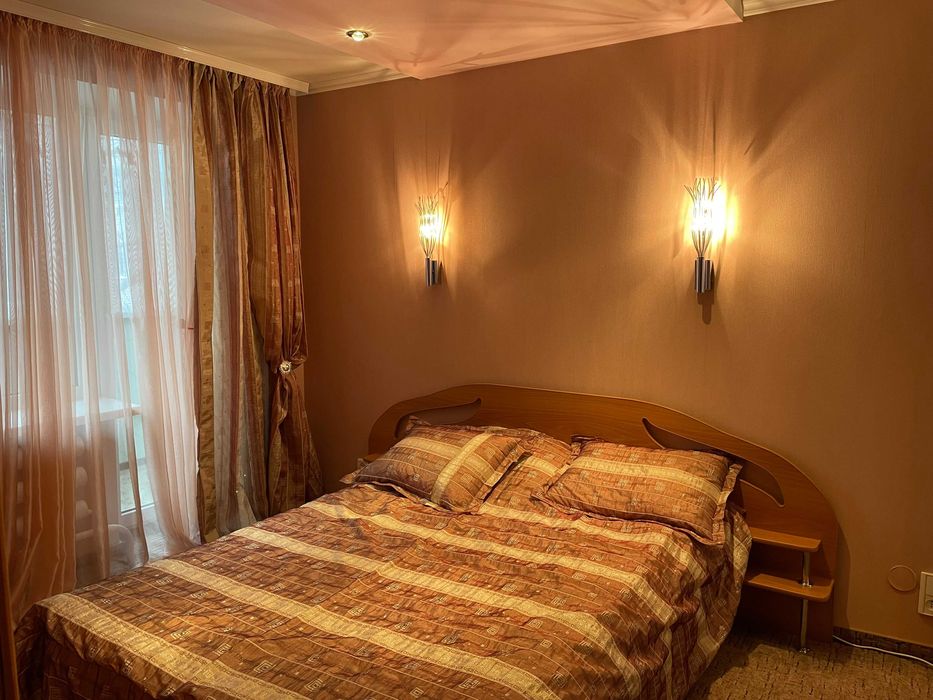 Продається 3-х кімнатна  квартира м. Бахмач