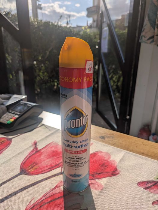 Pronto Classic Uniwersalny spray do czyszczenia powierzchni 300ml