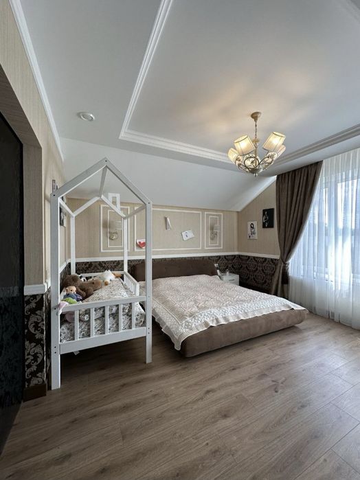 Продам дом с бассейном Обуховка ,Лес ,Река