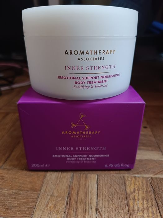 Aromatherapy associates london emotional support nourishing body treat