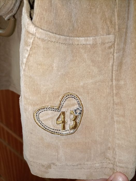 Saia de peito com camisola
