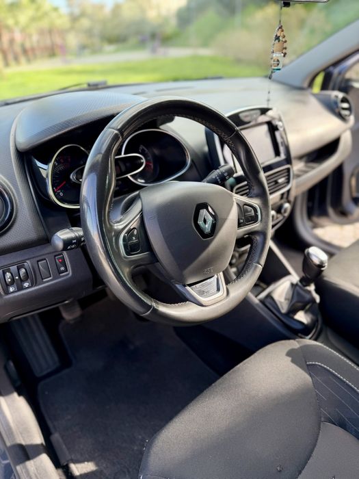 Renault Clio 0.9 TCe 2019 **Desde 139€ mês**