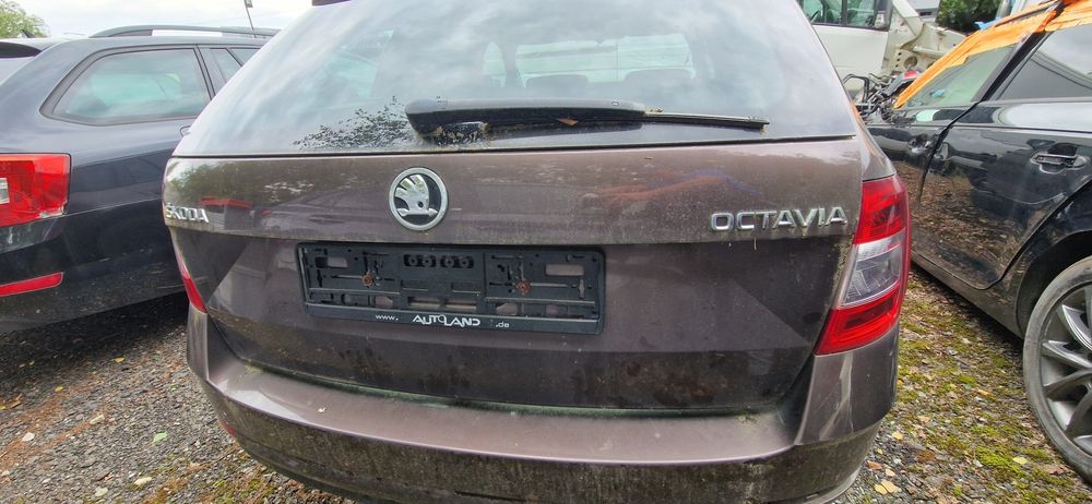 Klapa bagaznika Octavia III 5E0 kombi lf8z