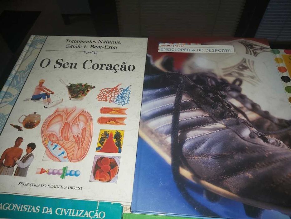 Livros, DVD Filmes e cassetes vídeo para desocupar