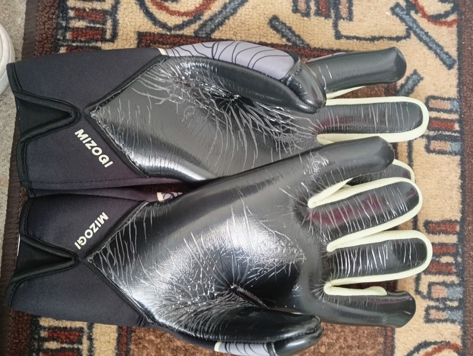 Luvas Mogazi Novas