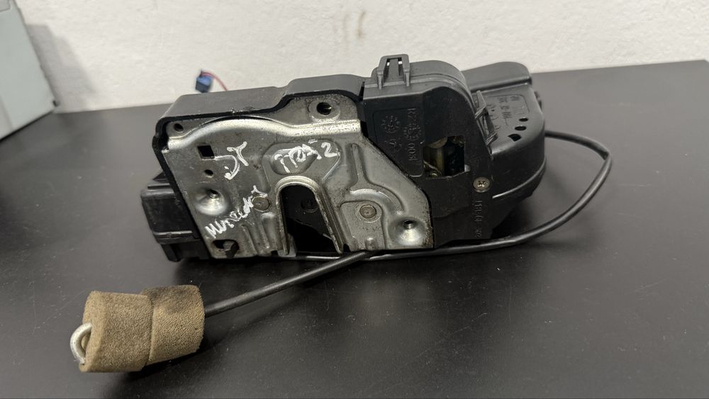 Fechadura traseira direita mercedes w203 c220