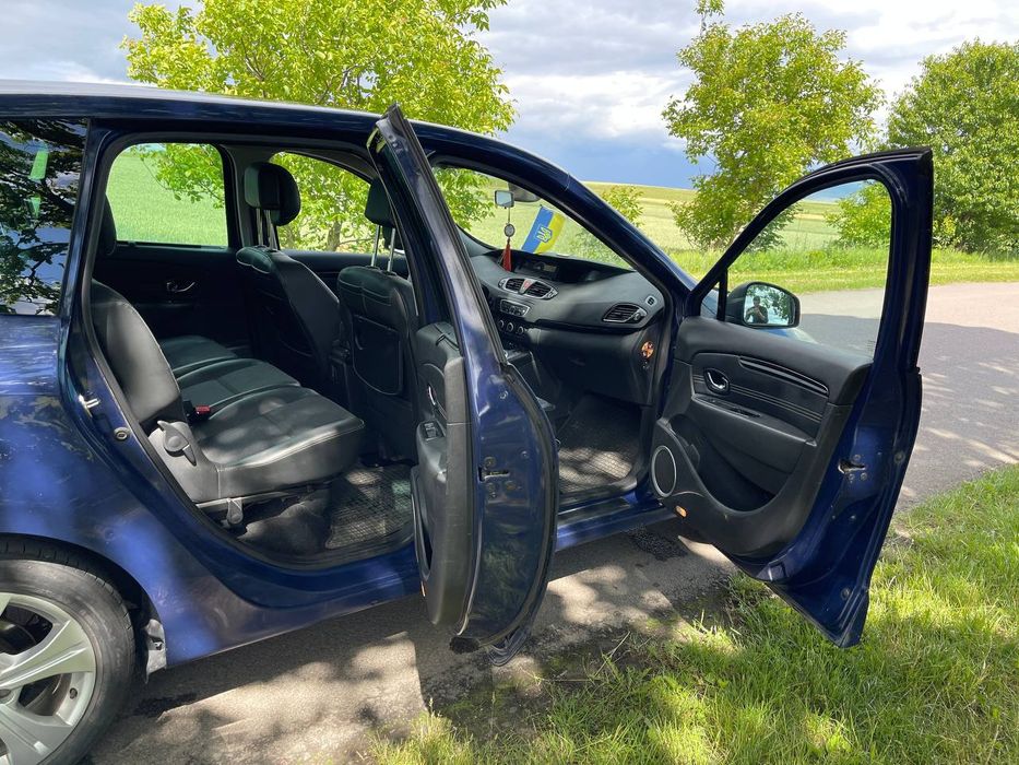 Renault Grand Scenic III 2011
