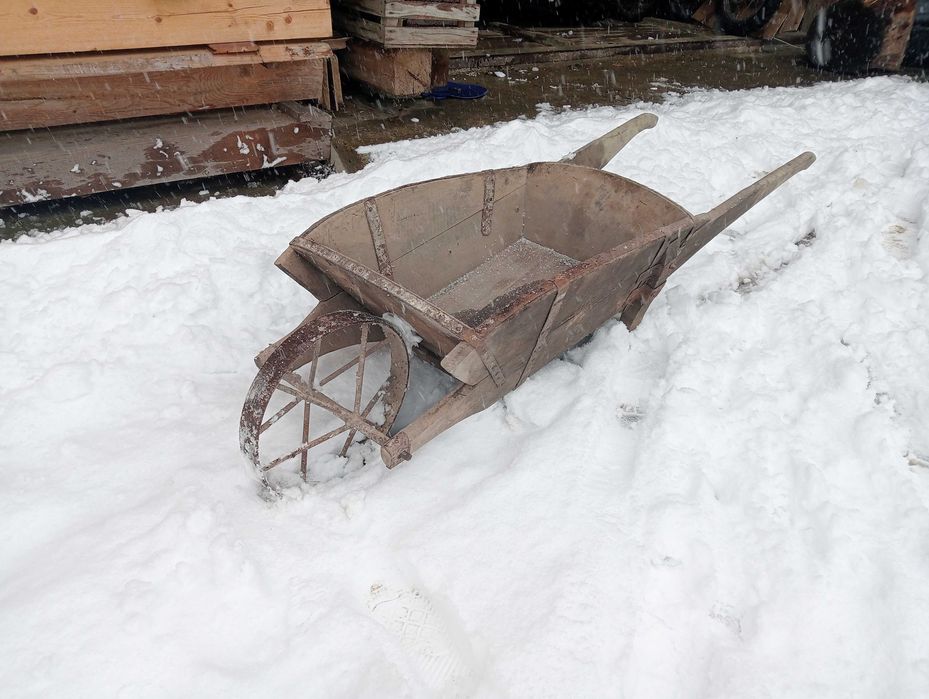 taczka drewniana do ogrodu, ozdoba retro, kwietnik