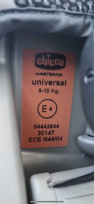 Дитяче автокрісло Chicco 9-18