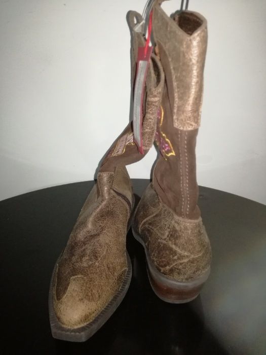 Botas de criança marca Miss Sixty Novas!