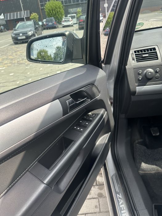 OPEL ZAFIRA 2009 з Німеччини