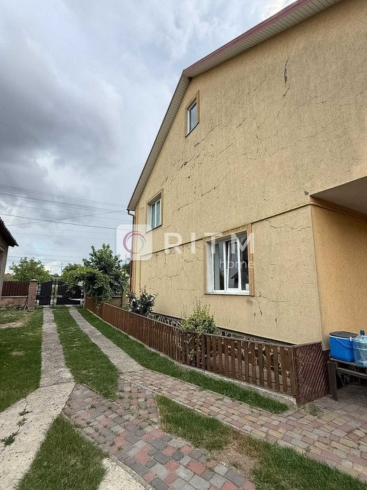 Продаж 2 пов.будинку 210 м2 в районі вул. Львівської.