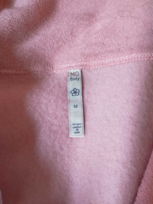 Robe Rosa com capuz