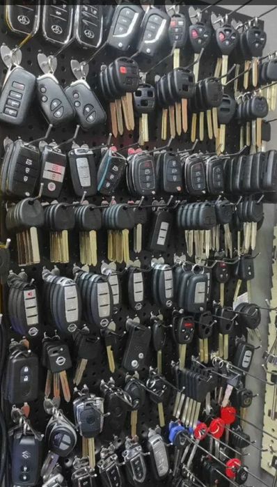 Программирование прошивка авто ключей.Ремонт замков